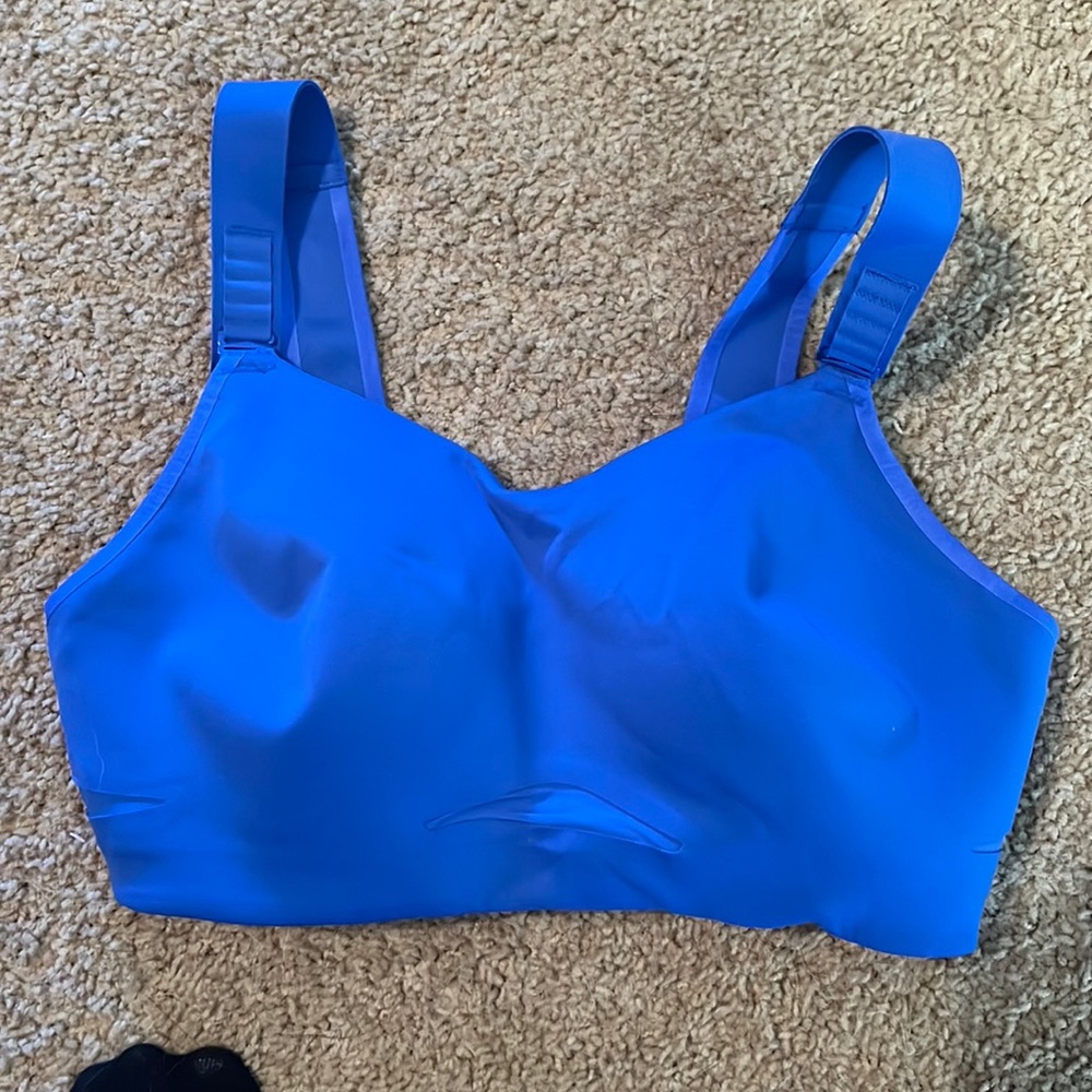 Lululemon swift speed bra size 36DD